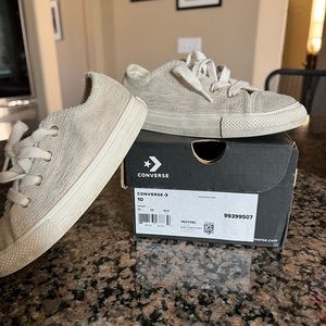 Kids size 10 converse shoes